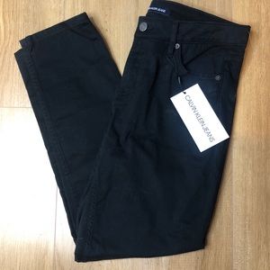 ✨ 2 for 20✨ NWT Calvin Klein Jeans